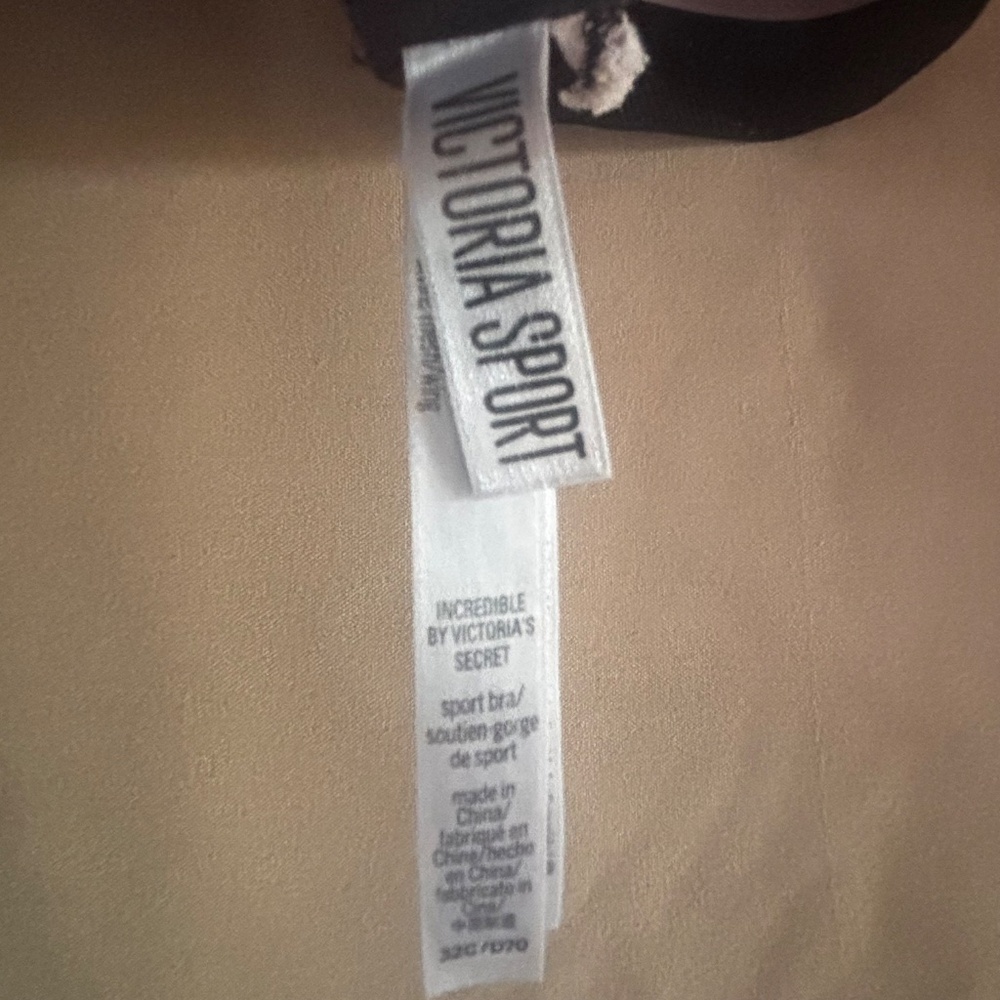Victoria’s Secret 32 C sports bra - Picture 3 of 3